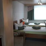 Dreyhaupt Apartman *